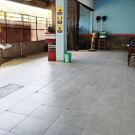 D'Kost Ketintang Hotel Surabaya Bagian luar foto