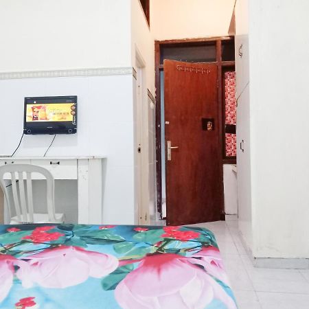 D'Kost Ketintang Hotel Surabaya Bagian luar foto