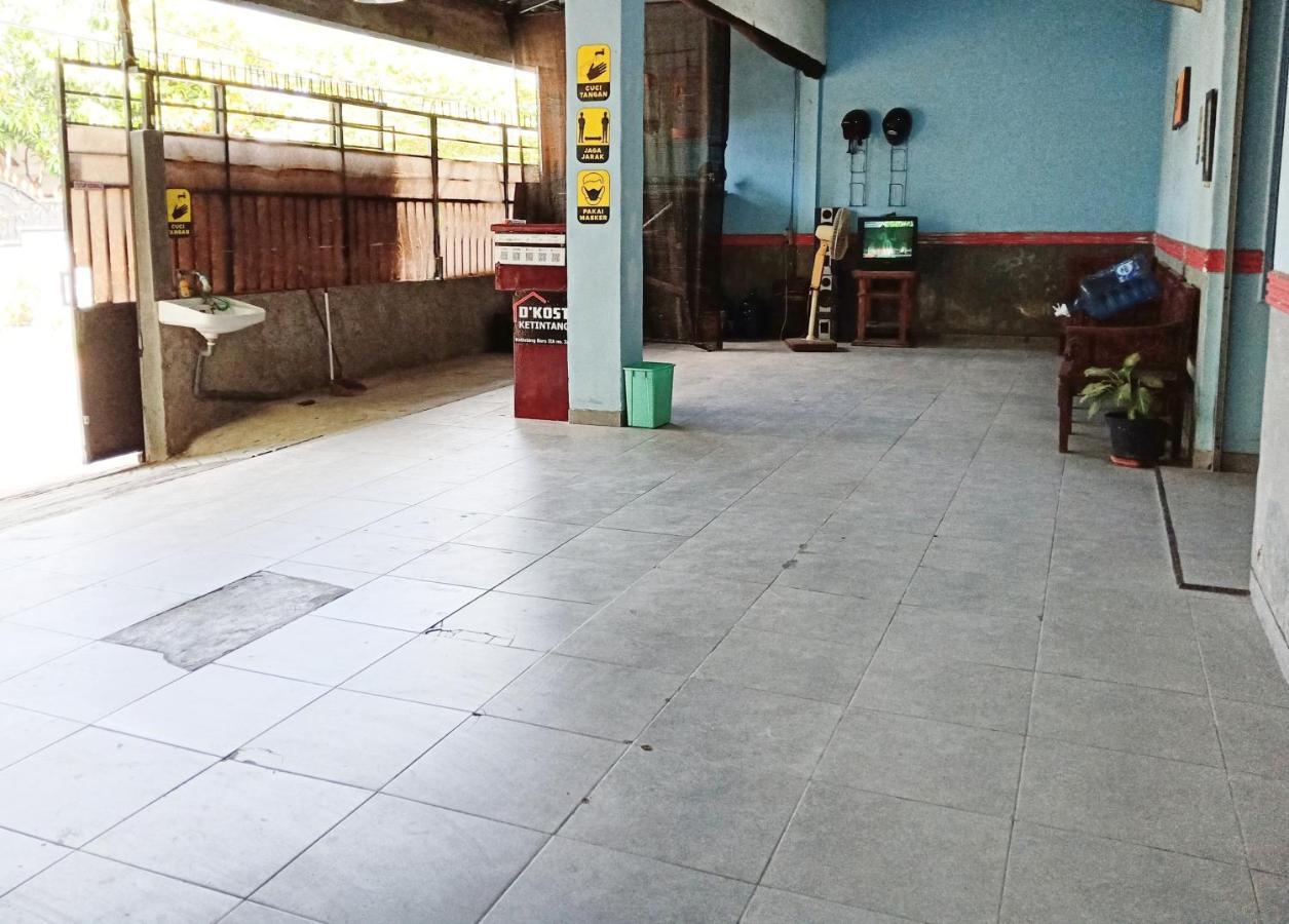 D'Kost Ketintang Hotel Surabaya Bagian luar foto